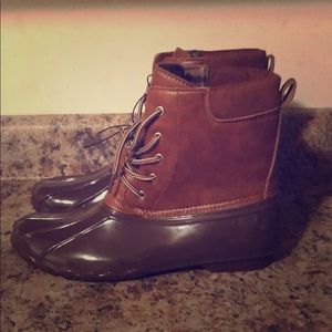 Brand New Duck Boots 🥾